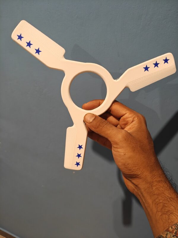 Tri-Wing Short-Distance Boomerang